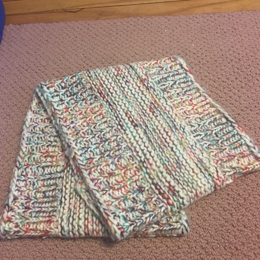 NWOT STUNNING Loft Knit Infinity Scarf